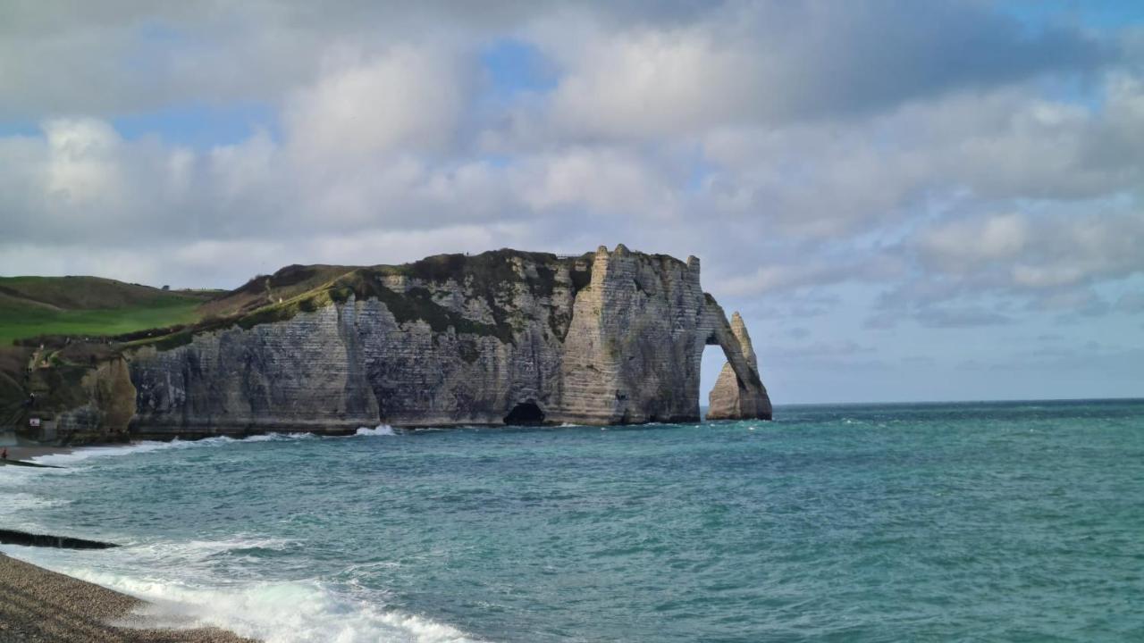 Maison Avec Jardin Et Parking Gratuit Etretat Exterior photo